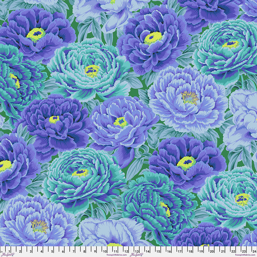 Kaffe Fassett Collective - Tibetan Peony Blue PWPJ136.BLUE puuvillakangas, August 2025 -kokoelma, tilkkutyö- ja käsityökangas.