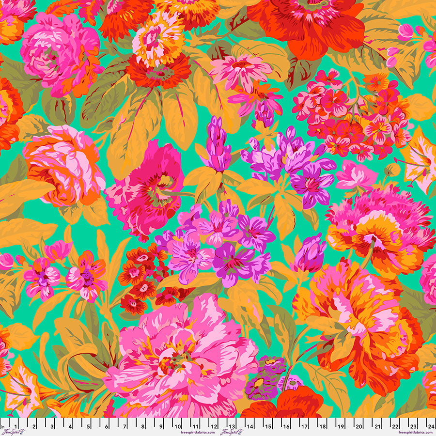 Lähikuva Kaffe Fassett Collectiven Voluptuous Green PWPJ083.GREEN -puuvillakankaasta, jossa on värikkäitä suuria kukkia vihreällä taustalla. Kuviointi sisältää violettia, vaaleanpunaista, keltaista, vihreää ja punaista.