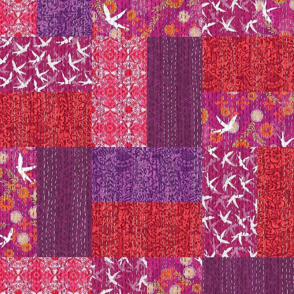 Valori Wells Kantha Cloth Enchanted Pomegranate -kangas, käsintikattu puuvillakangas granaattiomena-kuvioinen tilkkutyö