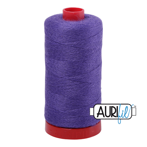 Aurifil Wool 12wt 8526 Iris Purple villasekoite -ompelulanka