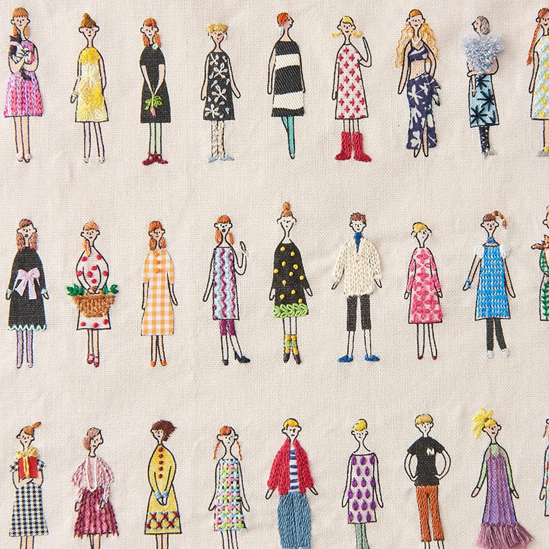 Lecien Cosmo 100 Ne-San -kirjontapaneeli, vaaleanharmaa kangas. Kazue Nakajiman 100 viivapiirrosta naisista koristeltavaksi. Inspiraatio: Quilts1989. Musta-valkoiset vaatteet