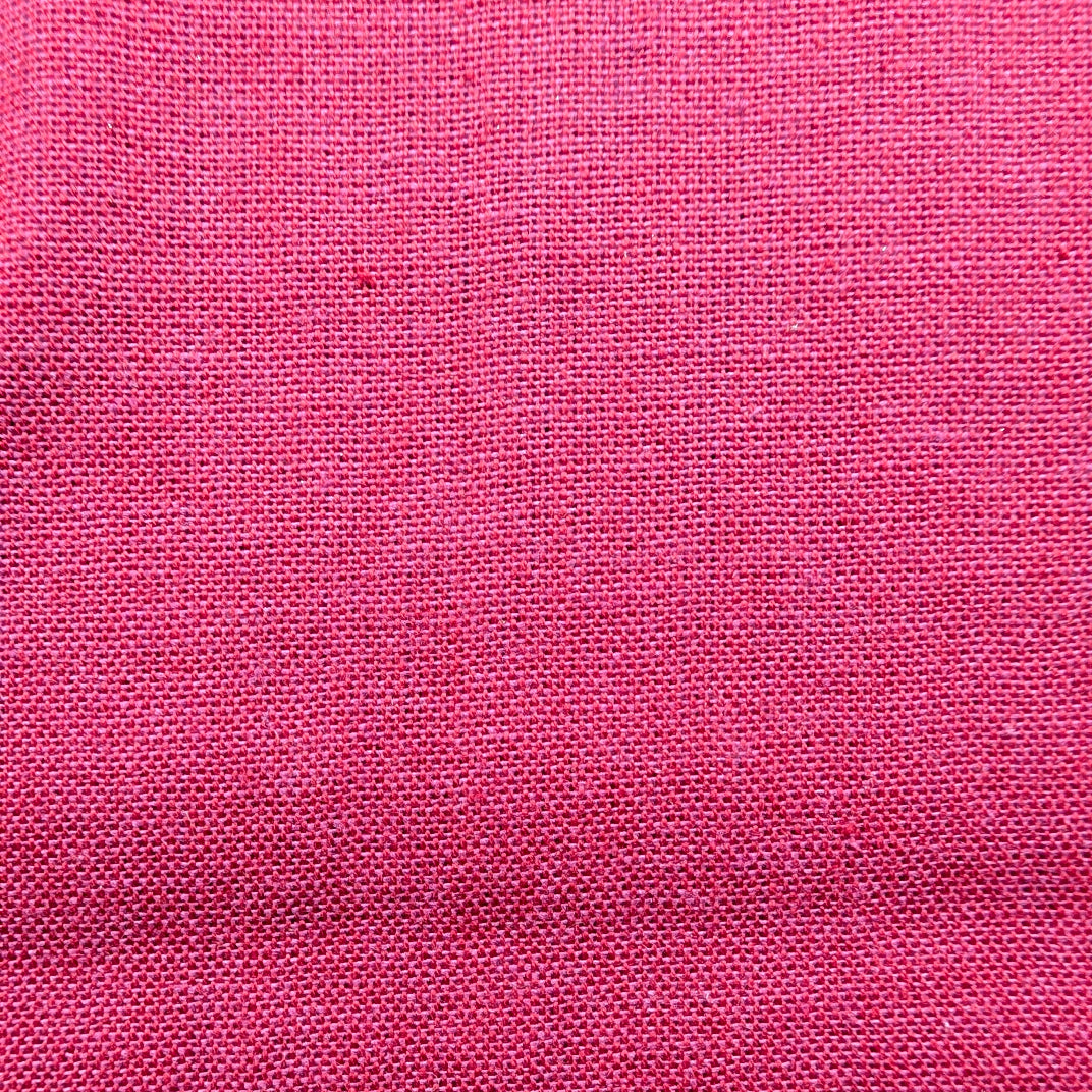 Moda Cross Weave Berrylicious kudottu puuvillakangas – teksturinen pinta lähikuvassa
