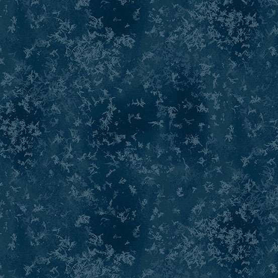 Nordic Solstice 10638-B Frosted Lake North Sea puuvillakangas – syvänsininen jäätekstuuri tilkkutyöhön
