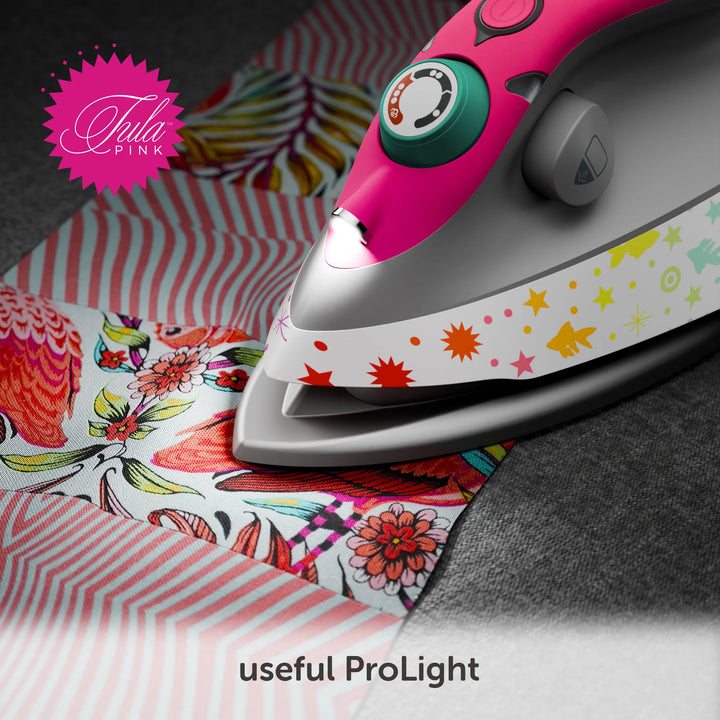 Oliso M3Pro Tula Pink mini höyrysilitysrauta kultakalakuviolla, tarkkuutta vaativiin projekteihin