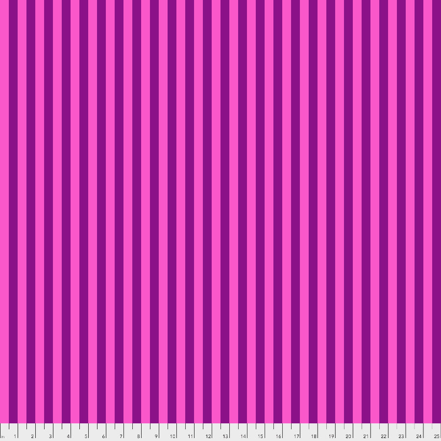 Tula Pink True Colors Tent Stripe Foxglow - pinkki/violettiraidallinen 100% puuvillakangas, jossa ½ tuuman raidat. Täydellinen kanttaukseen ja moderniin tilkkutöihin.