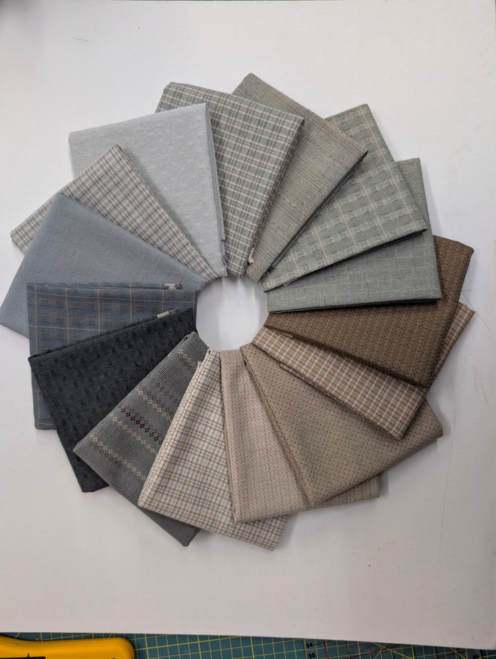 Tochio Fat Quarter Bundle – 15 fabrics