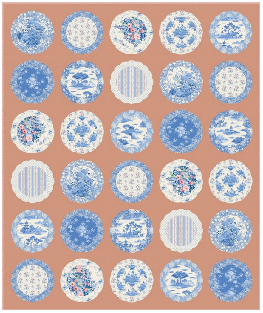 Tilda Something Blue Plate Collection -tilkkutyö, jossa sinivalkoiset lautaset ja kukkakuviot terracottalla taustalla.