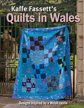 Lataa kuva Galleria-katseluun, Kaffe Fassett&#39;s Quilts in Wales - English
