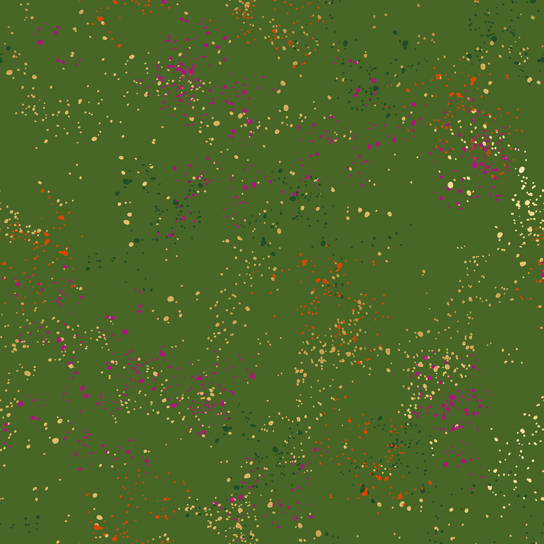 Ruby Star Society - Speckled RS5027-115M Sarah Green metaillinen puuvillakangas maaliroiske-tekstuurilla, suunniteltu Rashida Coleman-Halen toimesta.