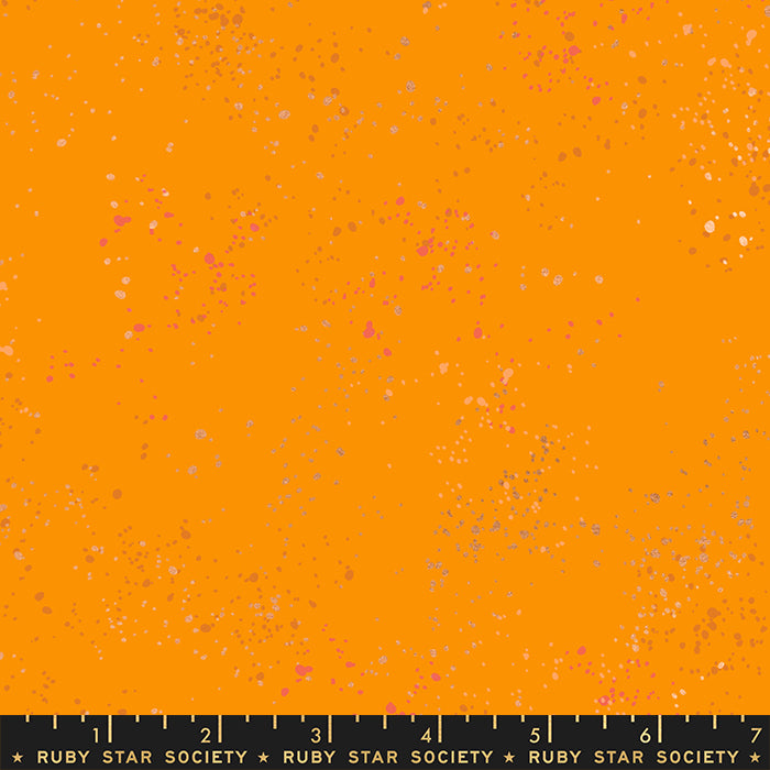 Ruby Star Society - Speckled RS5027-100M Clementine puuvillakangas maaliroiske-tekstuurilla, suunniteltu Rashida Coleman-Halen toimesta.