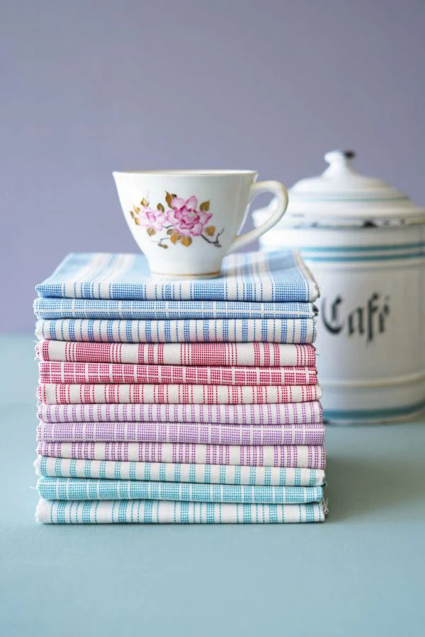 Tilda - Tea Towel Basics Fat Quarter fabric bundle red/lilac 5pcs