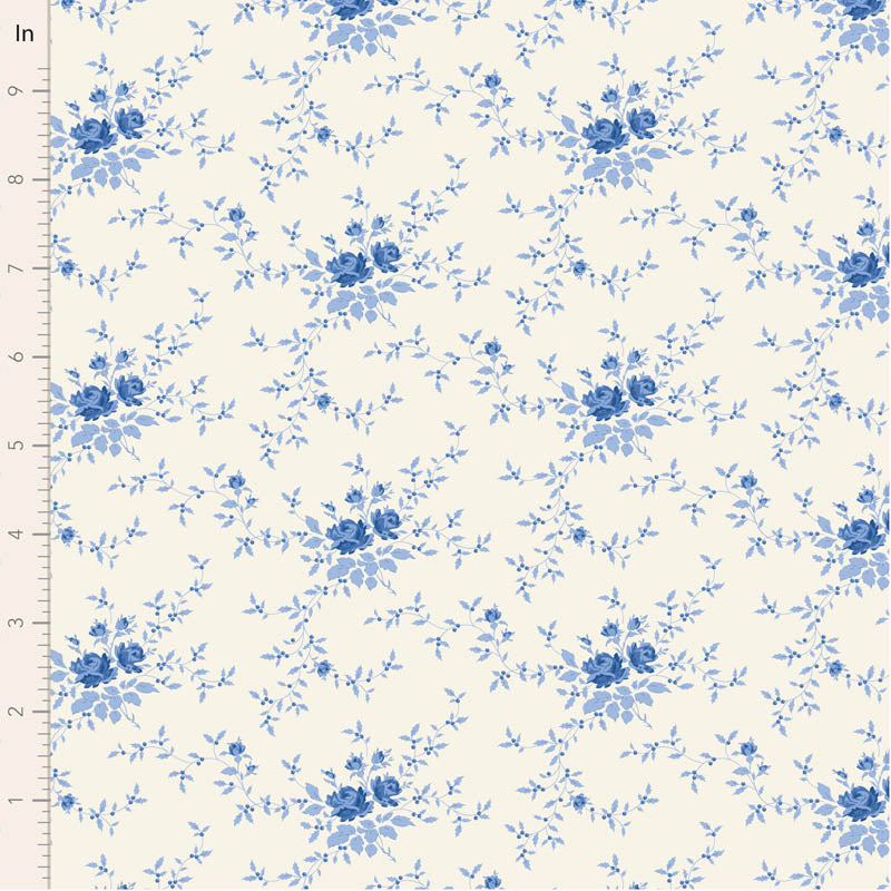 Tilda Something Blue Noel Blue 100661 puuvillakangas, valkoinen tausta ja herkkiä sinisiä kukkakimppuja.
