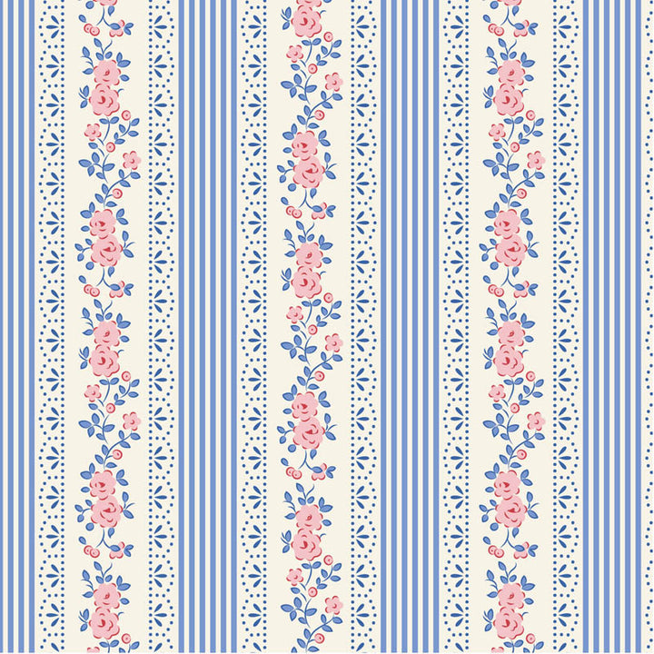 Tilda Something Blue Claramay Blue 110167 puuvillakangas, siniset ja valkoiset raidat ja vaaleanpunaisia ruusuja.