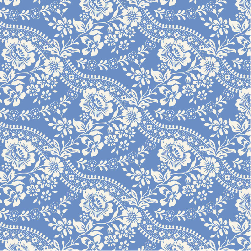 Tilda Something Blue Celeste Blue 110165 puuvillakangas, vaalenasininen tausta ja pitsimäinen kukkakuvio.