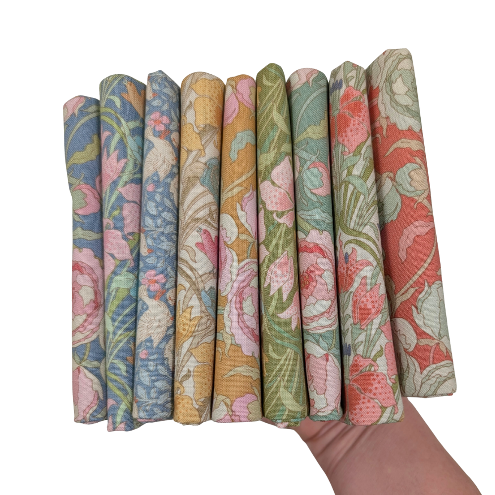 Tilda Songbird Fat Quarter -nippu, 9 yhteensopivaa puuvillakangasta kukka- ja lintukuoseilla