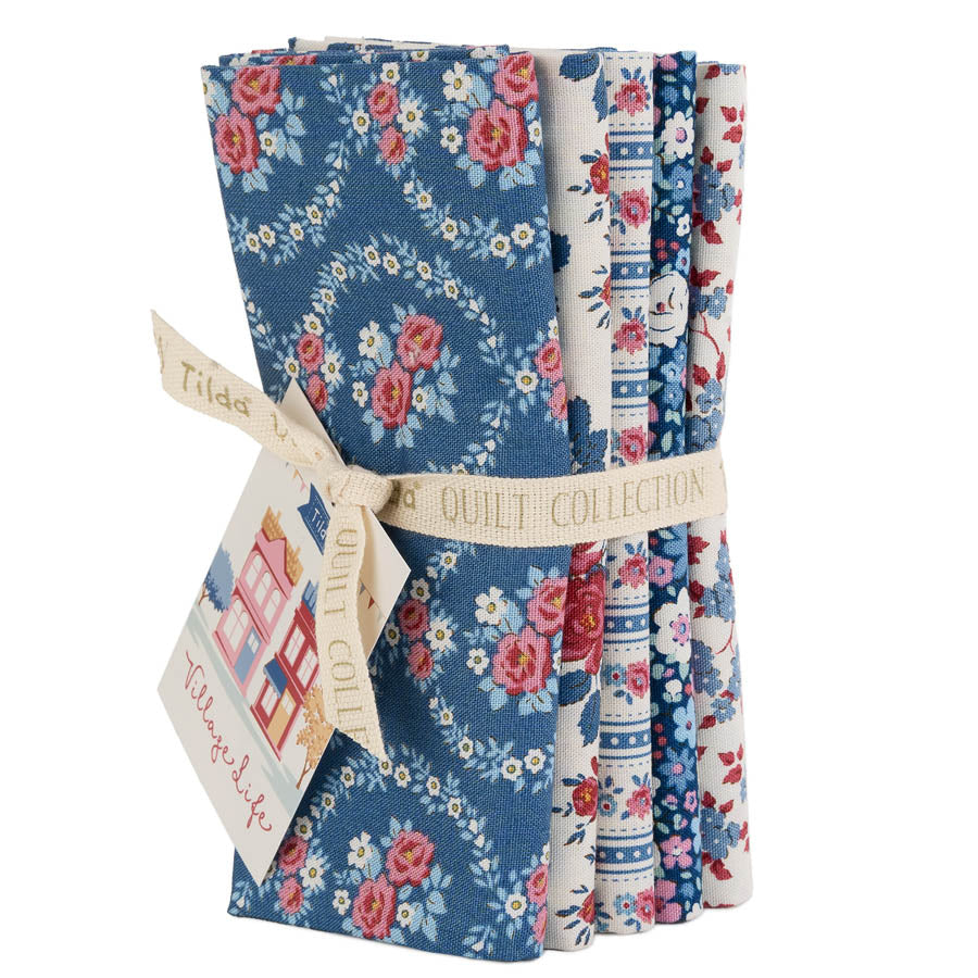 Tilda - Village Life Fat Quarter -nippu sininen, 5kpl puuvillakankaita