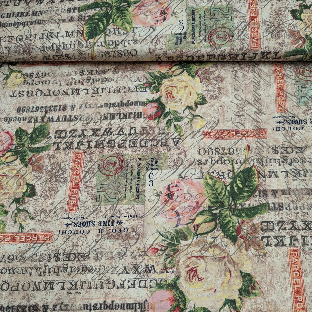 Tim Holtz - Foundations Rose Parcel Multi-puuvillakangas, laadukas 100% kangas Eclectic Elements -kokoelmasta, täydellinen tilkkutöihin ja ompeluprojekteihin.