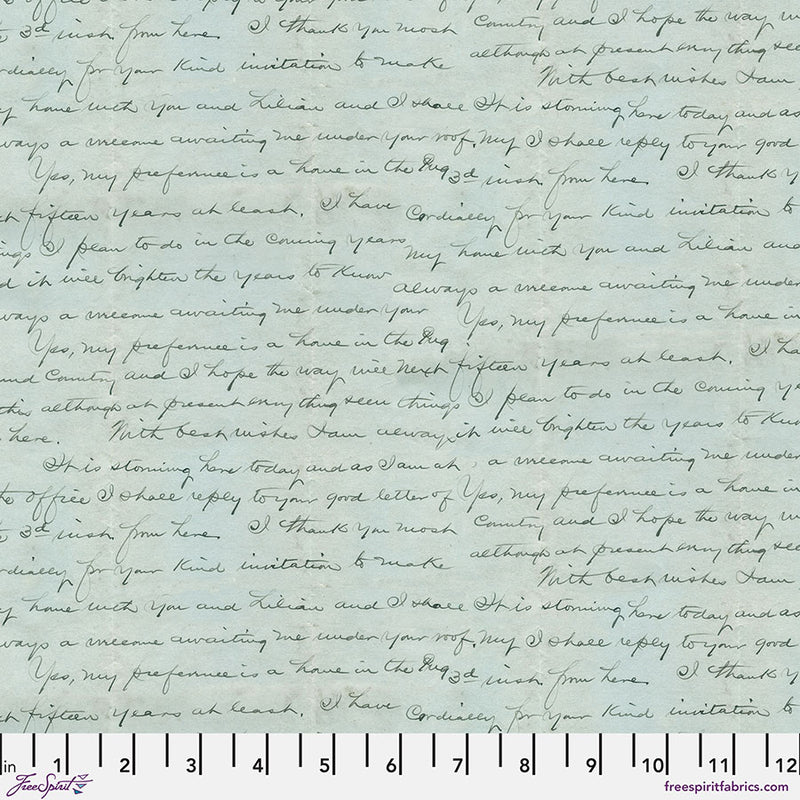Tim Holtz - Palette Blue Script PWTH284.BLUE puuvillakangas, vaaleansininen tausta käsinkirjoituskuviolla.