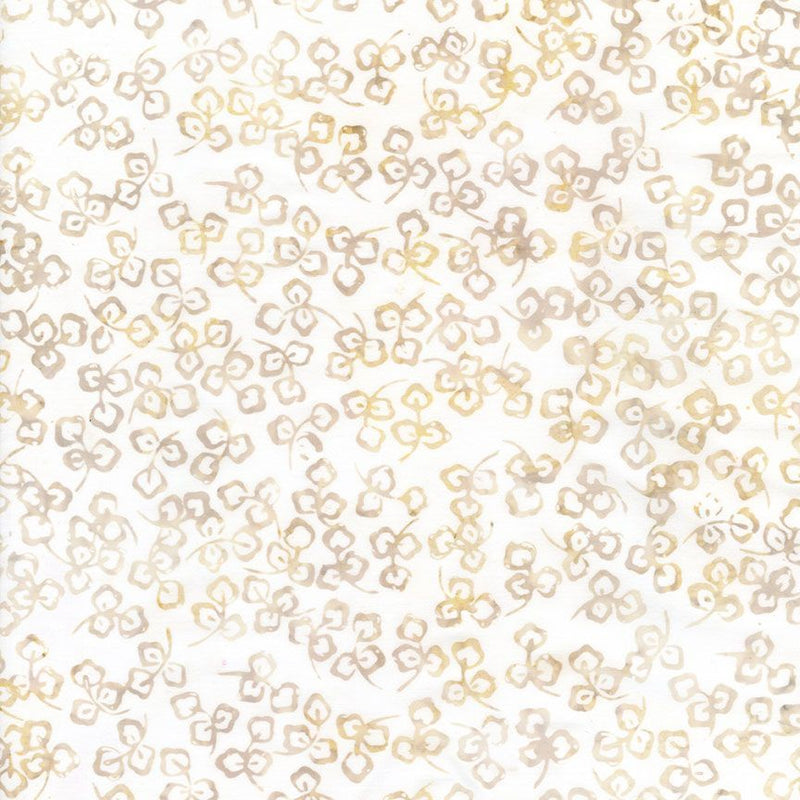 Tonga Batiks Pansy Small Cotton Buds Almond B1519 puuvillakangas batiikki, valkoisella pohjalla.