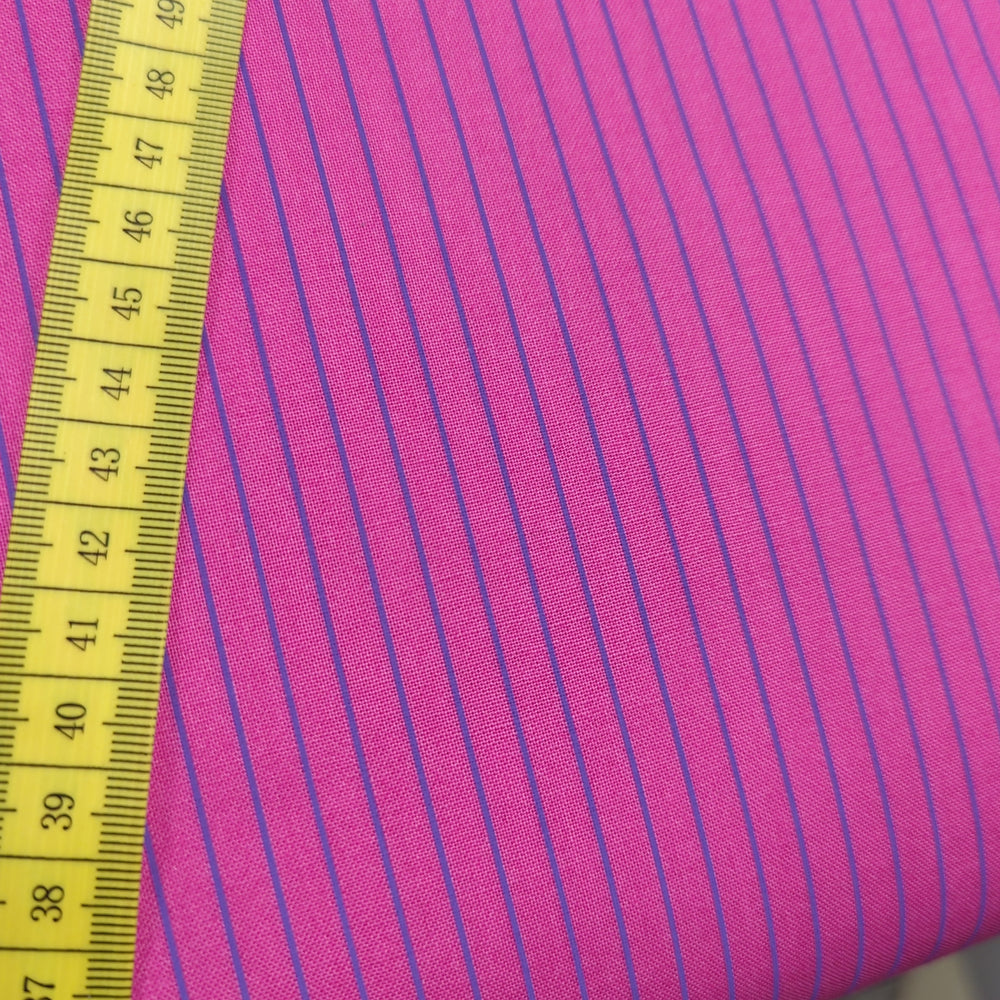 FreeSpirit Fabrics Tula Pink True Colors Tiny Stripes Mystic - 100% puuvillakangas tilkkutöihin, askarteluun ja ompeluprojekteihin.