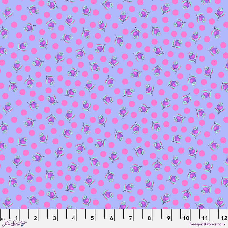 Tula Pinkin Untamed -kokoelman marjakuvioinen puuvillakangas neonkorostuksilla ja geometrisilla kuvioilla.