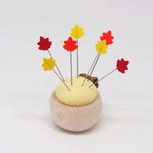 Load image into Gallery viewer, Tulip Hiroshima Cellulose Head Momiji Pins, momiji nuppineulat
