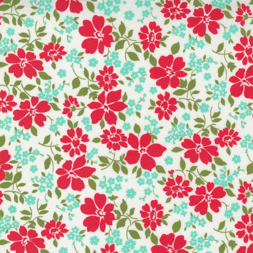 Merry Little Christmas 55243-19 Winterberry Cream Multi puuvillakangas – joulukukkia vaalealla taustalla