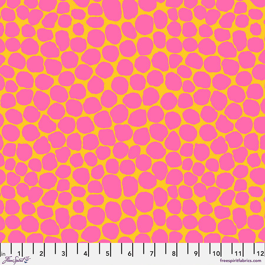Kaffe Fassett, Spring 2022 Jumble Yellow PWBM053.YELLOW puuvillakangas, iso täplä kuviointi, keltaisella pohjalla
