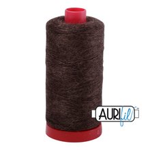 Lataa kuva Galleria-katseluun, Aurifil Wool villasekoite 12wt -2- iso puola ennakkotilaus
