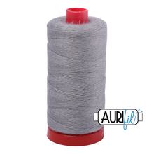 Lataa kuva Galleria-katseluun, Aurifil Wool villasekoite 12wt -2- iso puola ennakkotilaus
