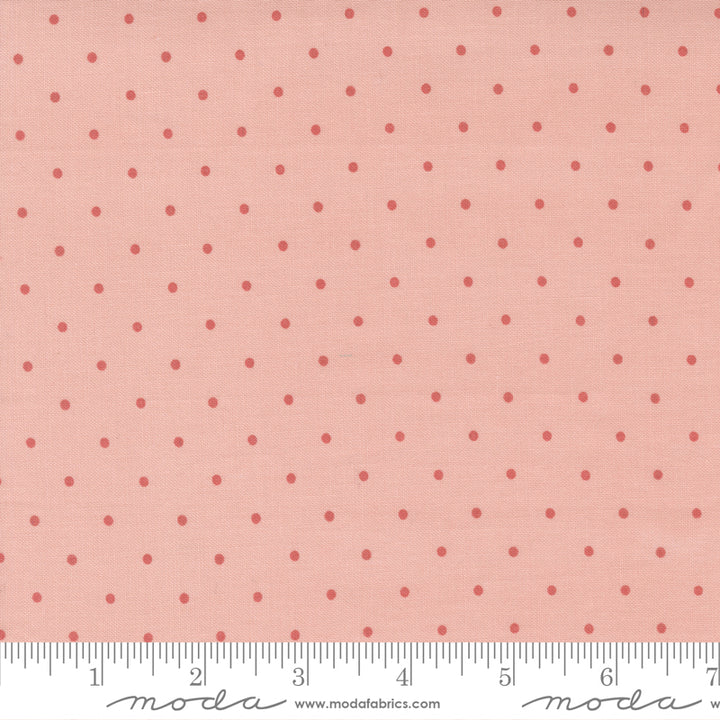 Lella Boutique Country Rose 5175-12 Pale Pink  Magic Dot puuvillakangas, vaaleanpunainen tausta ja pienillä täplillä.