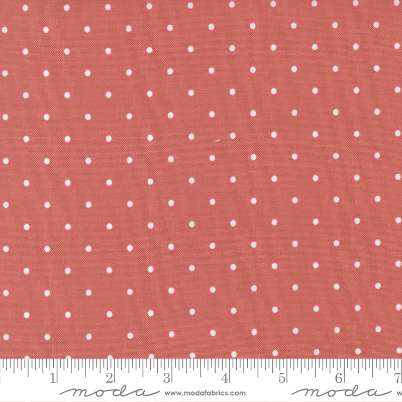 Lella Boutique Country Rose 5175-13 Tea Rose Magic Dot puuvillakangas, vaaleanpunainen tausta ja pienillä täplillä.
