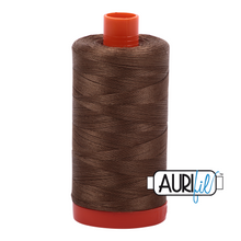 Lataa kuva Galleria-katseluun, Aurifil 50wt -2- iso puola ennakkotilaus
