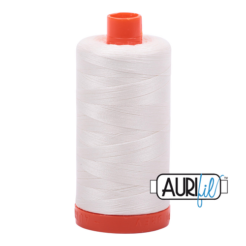 Aurifil 50wt 2026 Chalk White 100% puuvilla -ompelulanka