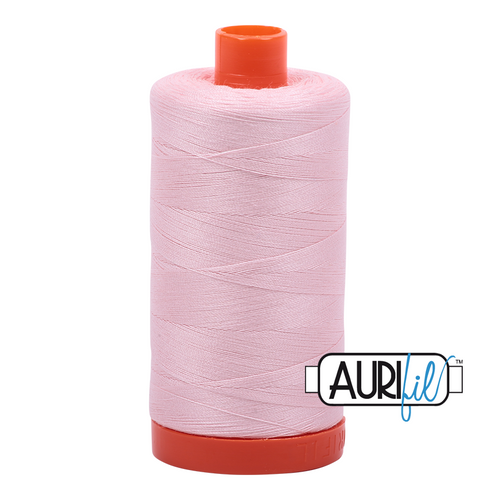 Aurifil 50wt 2410 Pale Pink 100% puuvilla -ompelulanka