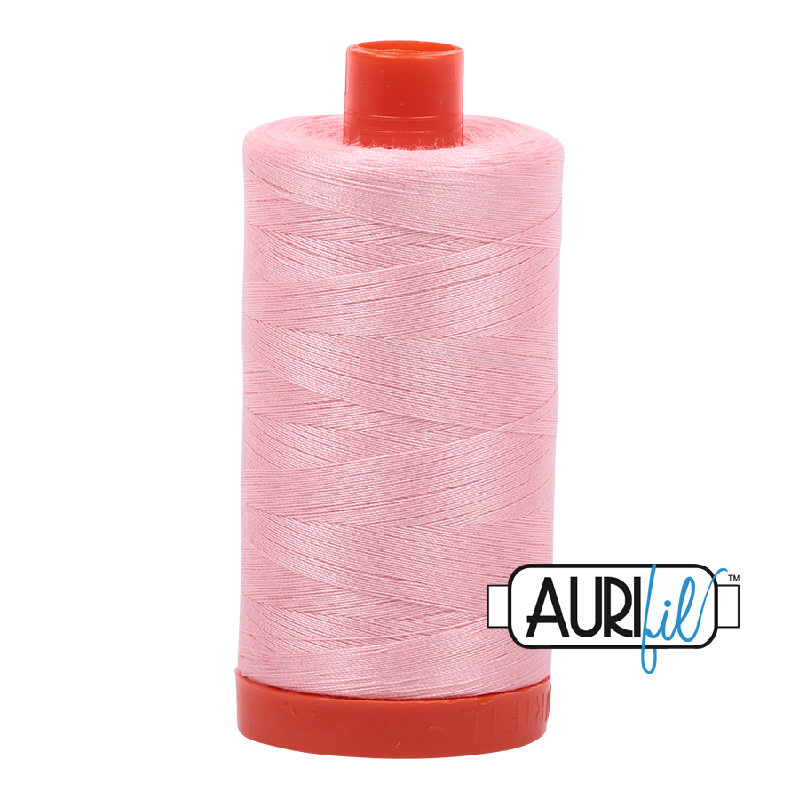 Aurifil 50wt 2415 Blush Pink 100% puuvilla -ompelulanka