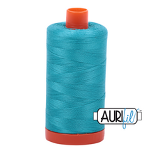 Lataa kuva Galleria-katseluun, Aurifil 50wt -2- iso puola ennakkotilaus
