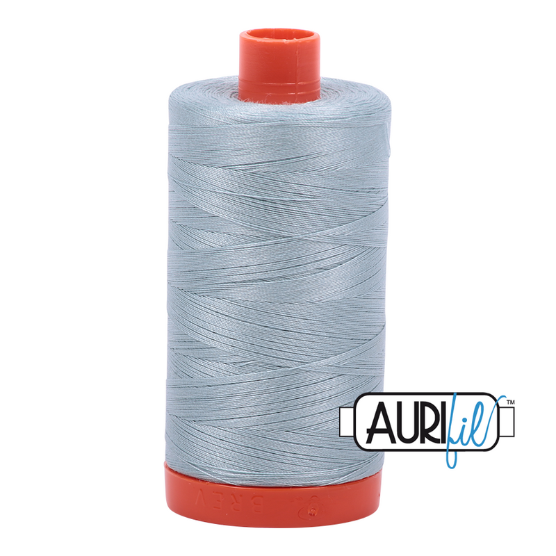 Aurifil 50wt 2847 Bright Grey Blue 100% puuvilla -ompelulanka