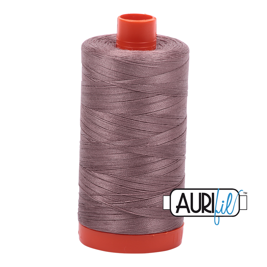 Aurifil 50wt 6731 Tiramisu 100% puuvilla -ompelulanka