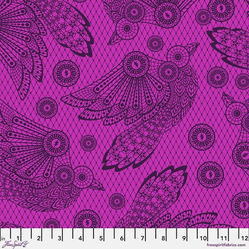 Tula Pink, Nightshade (Deja Vu) - Raven Lace - Oleander PWTP207.OLEANDER puuvillakangas