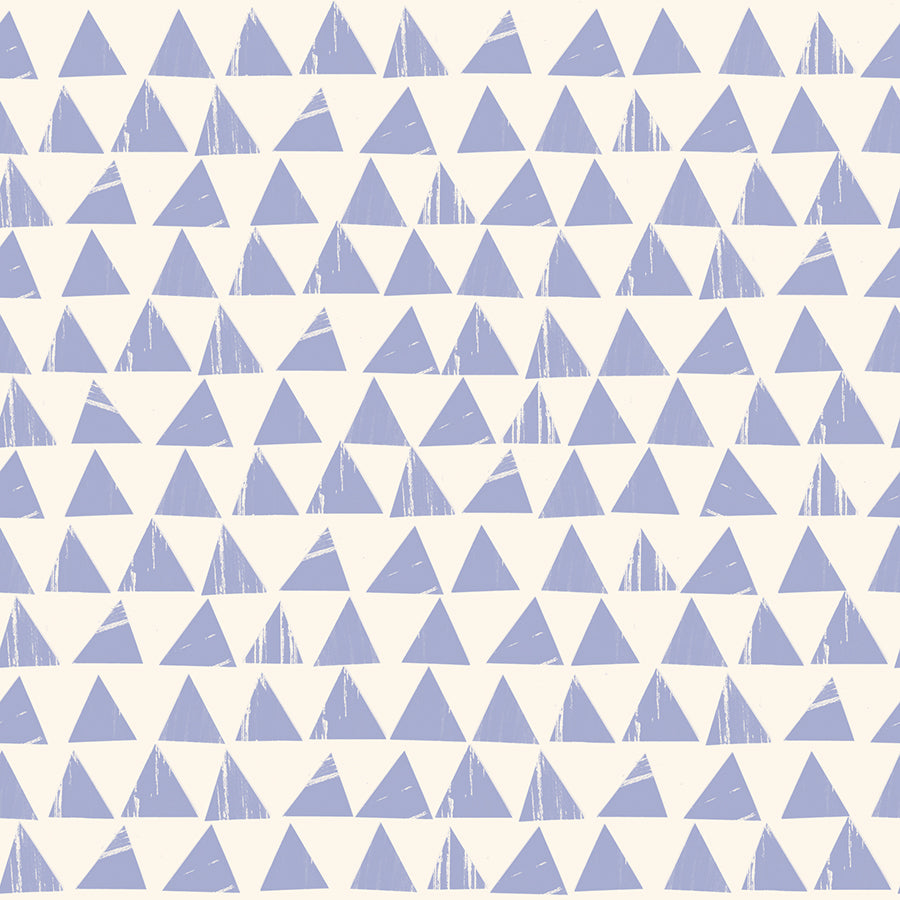 Ruby Star Society Sketchbook RS4076-14 Dusk – vaalea puuvillakangas laventelinsinisillä graafisilla kolmioilla.