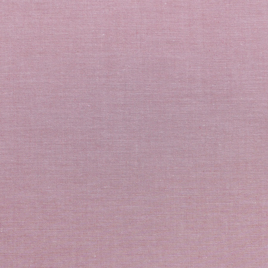 Tilda Chambray Blush yksivärinen, lankavärjätty puuvillakangas, ajaton ja pehmeä tekstuuri ompelu- ja tilkkuprojekteihin. 